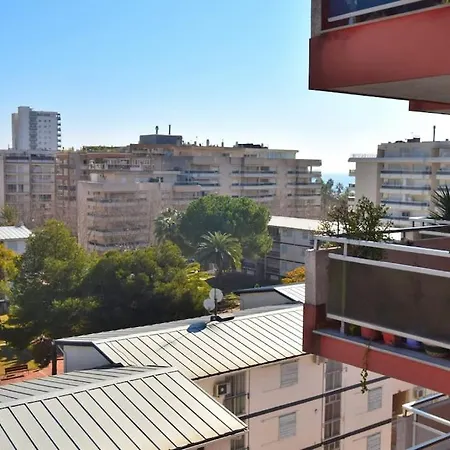 Cerca De La Playa, Major Apartment